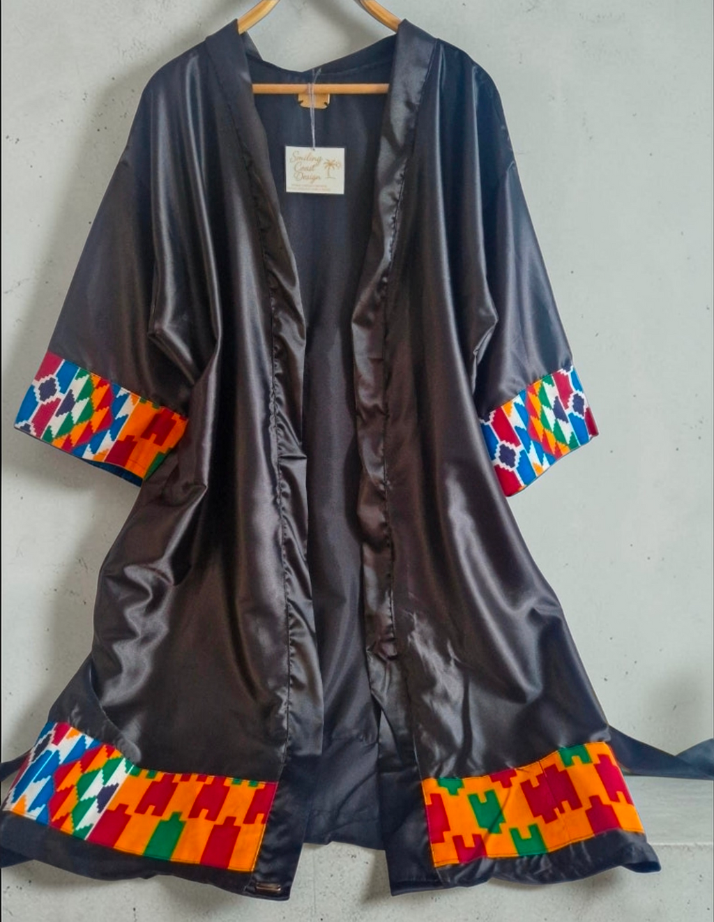 African Waxprint/Black Satin Robe (699 kr)