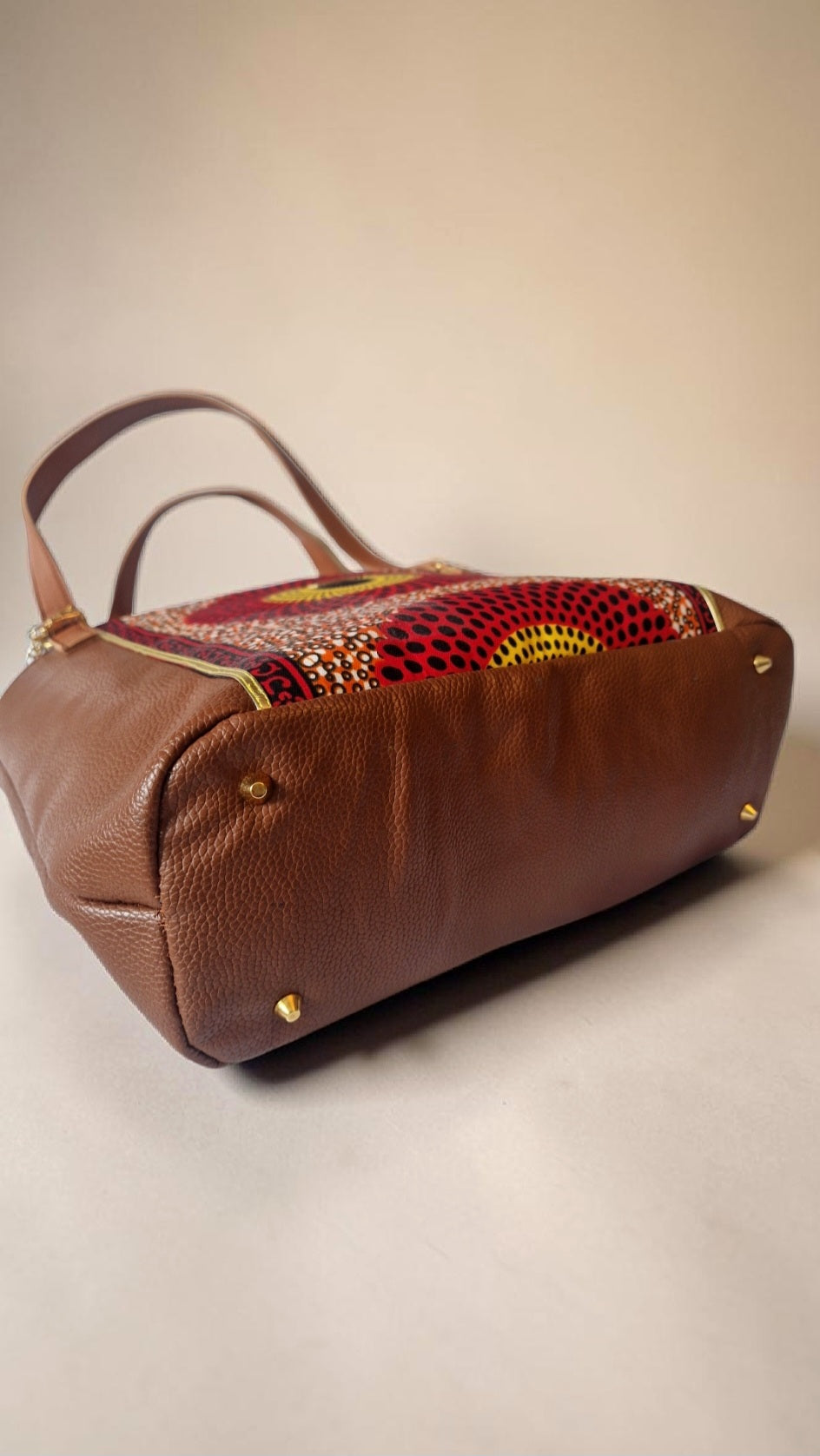 African waxprint/Vegan lether totebag(1395 kr)