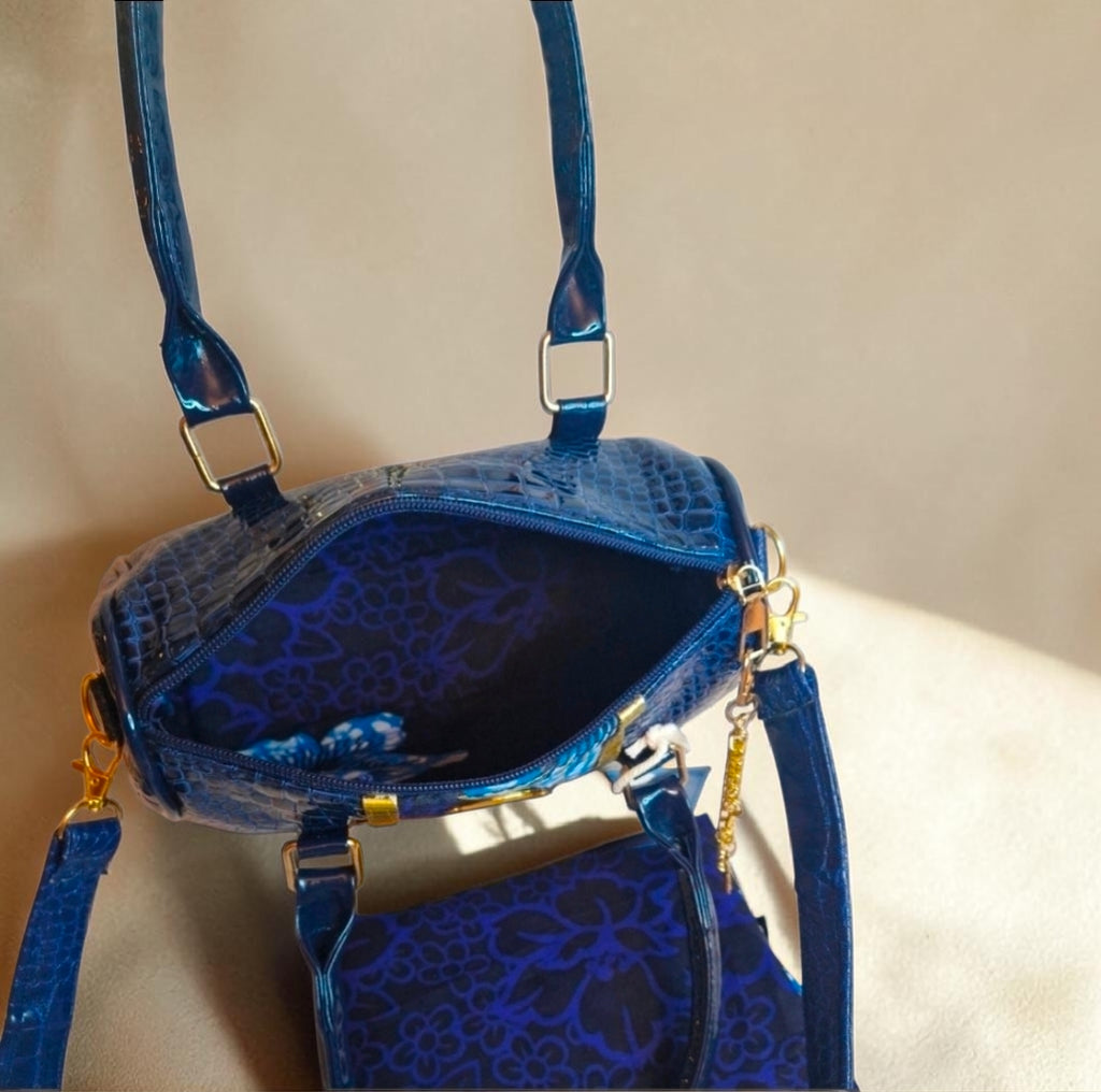 African Wax Print/Vegan leather Barrel Bag (895 kr)
