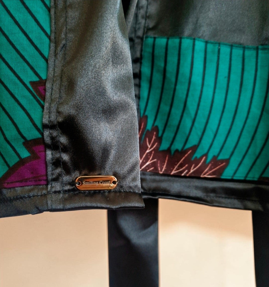 African Waxprint/Black Satin Robe (699 kr)