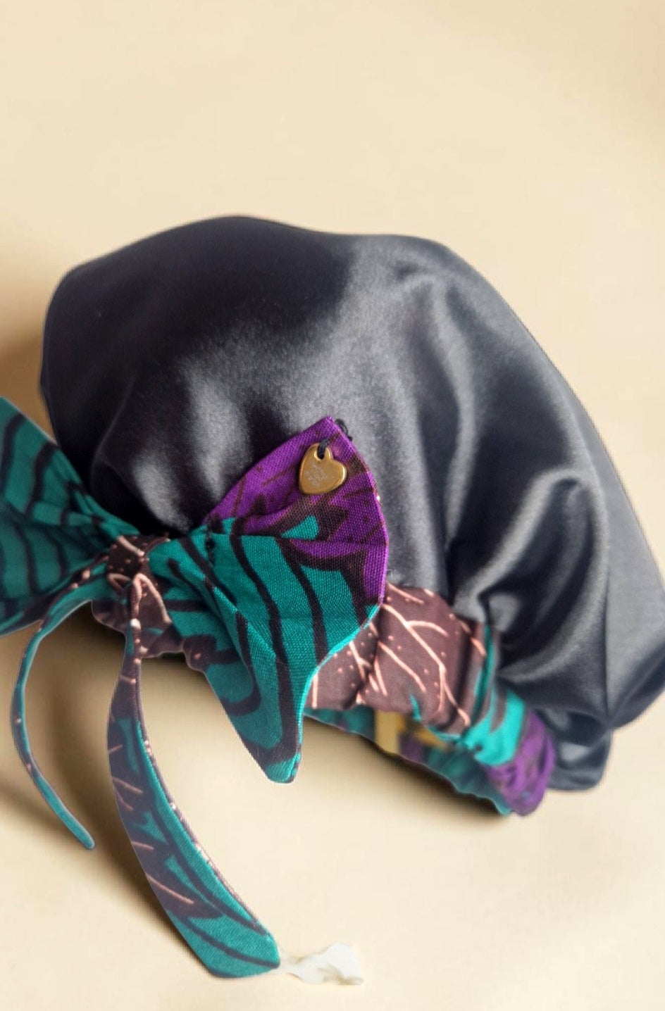 African Waxprint / Satin Bonnet (229kr)