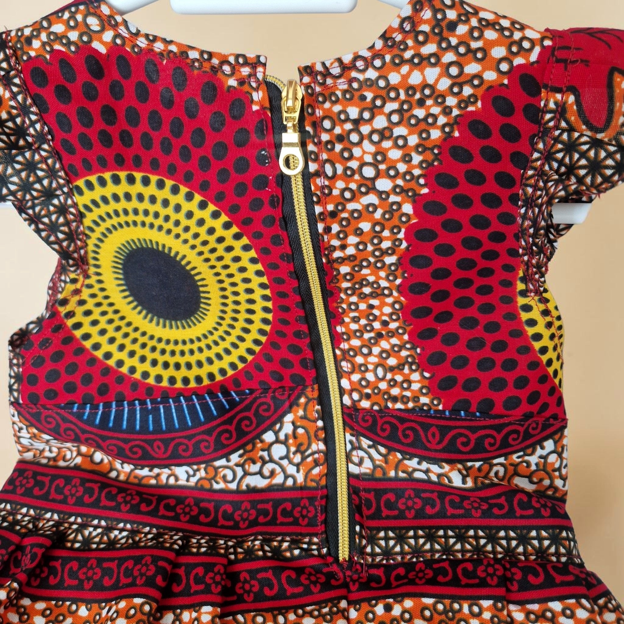 African Wax Print Toddler Dress with Matching Headband – 12–18 Months(549 kr)