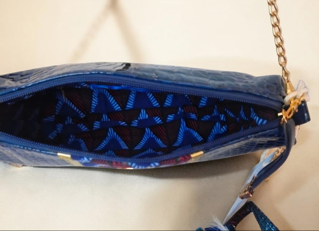 African Wax Print/ Vegan leather Crossbody Bag (795 kr)