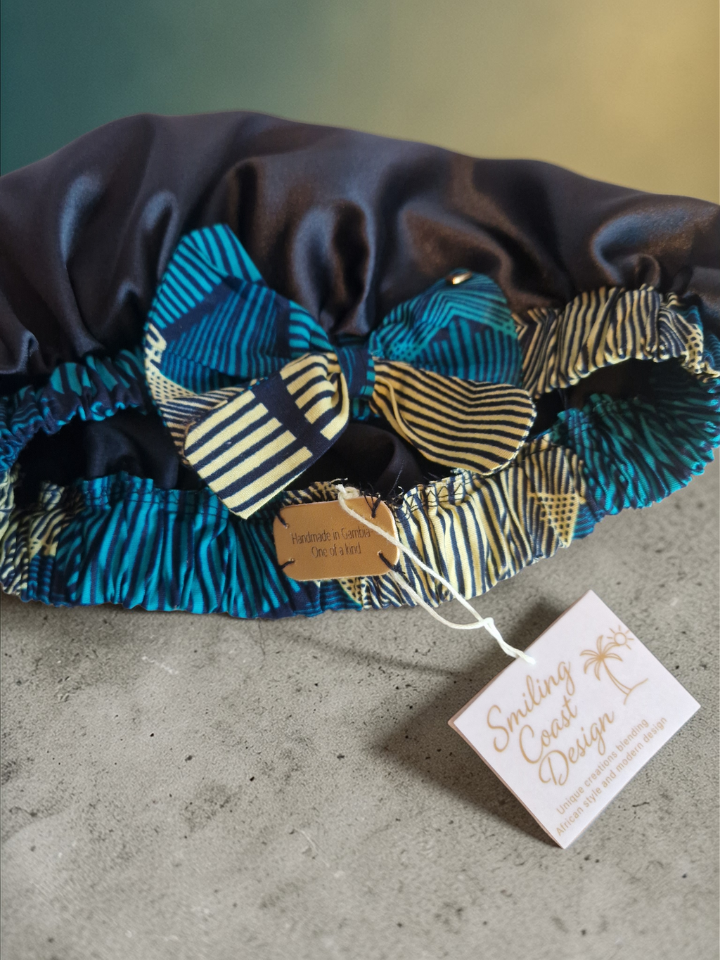 African Waxprint / Satin Bonnet (229kr)