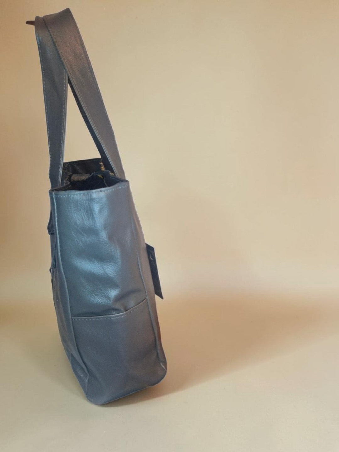 African waxprint/Vegan Leather  Shopper Bag (995 kr)