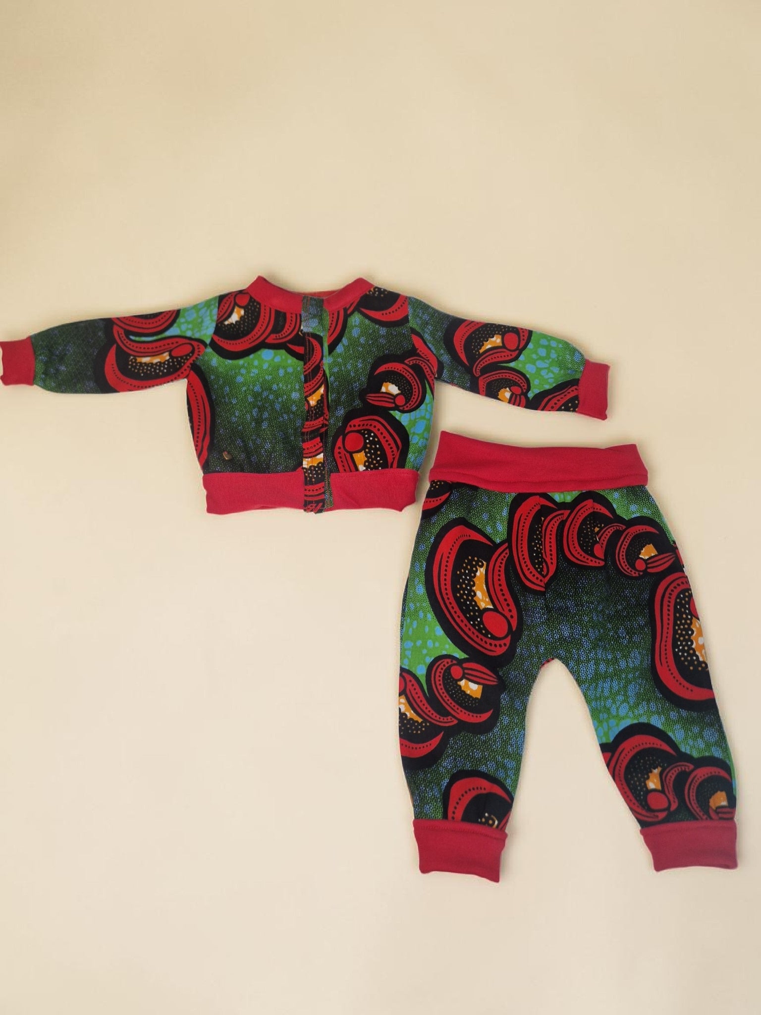 African waxprint Baby tracksuit (559kr)