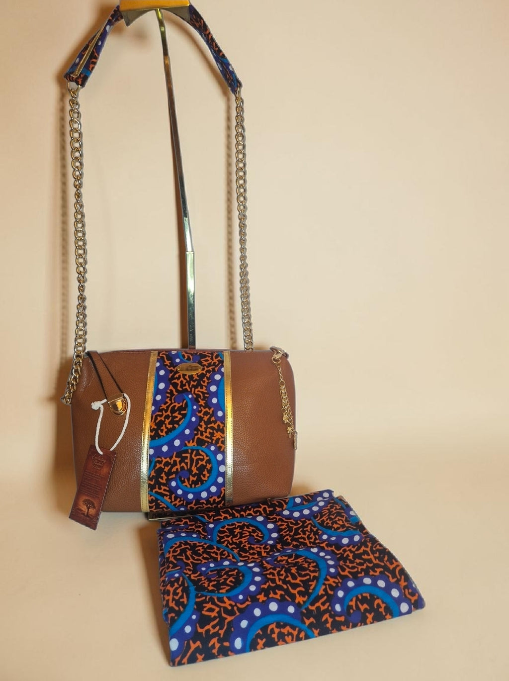 African waxprint/Vegan Leather Shoulder Bag (995 kr)