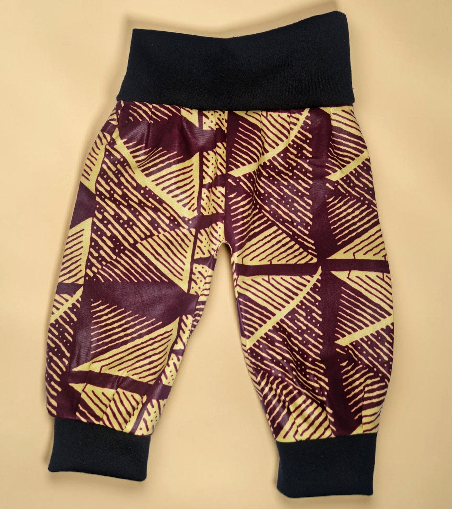 African waxprint Baby Tracksuit(559kr)