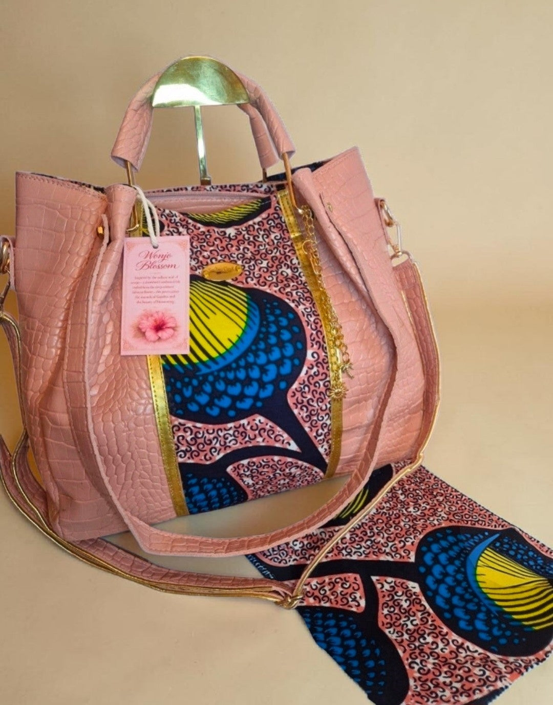 African Wax Print/ Vegan leather Handbag Set (1095 kr)