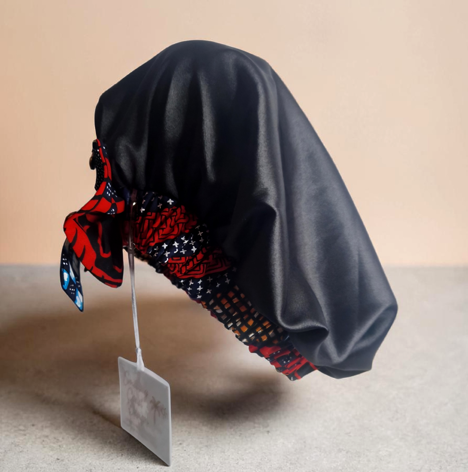 African Waxprint / Satin Bonnet (229kr)