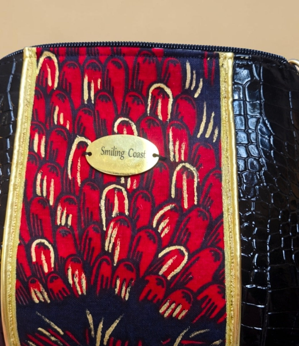 African waxprint & Croco Crossbody Bag (695kr)