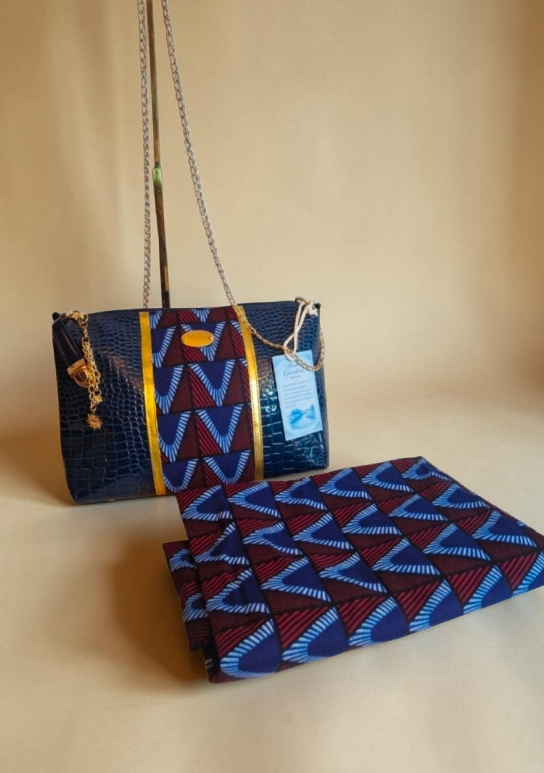 African Wax Print/ Vegan leather Crossbody Bag (795 kr)