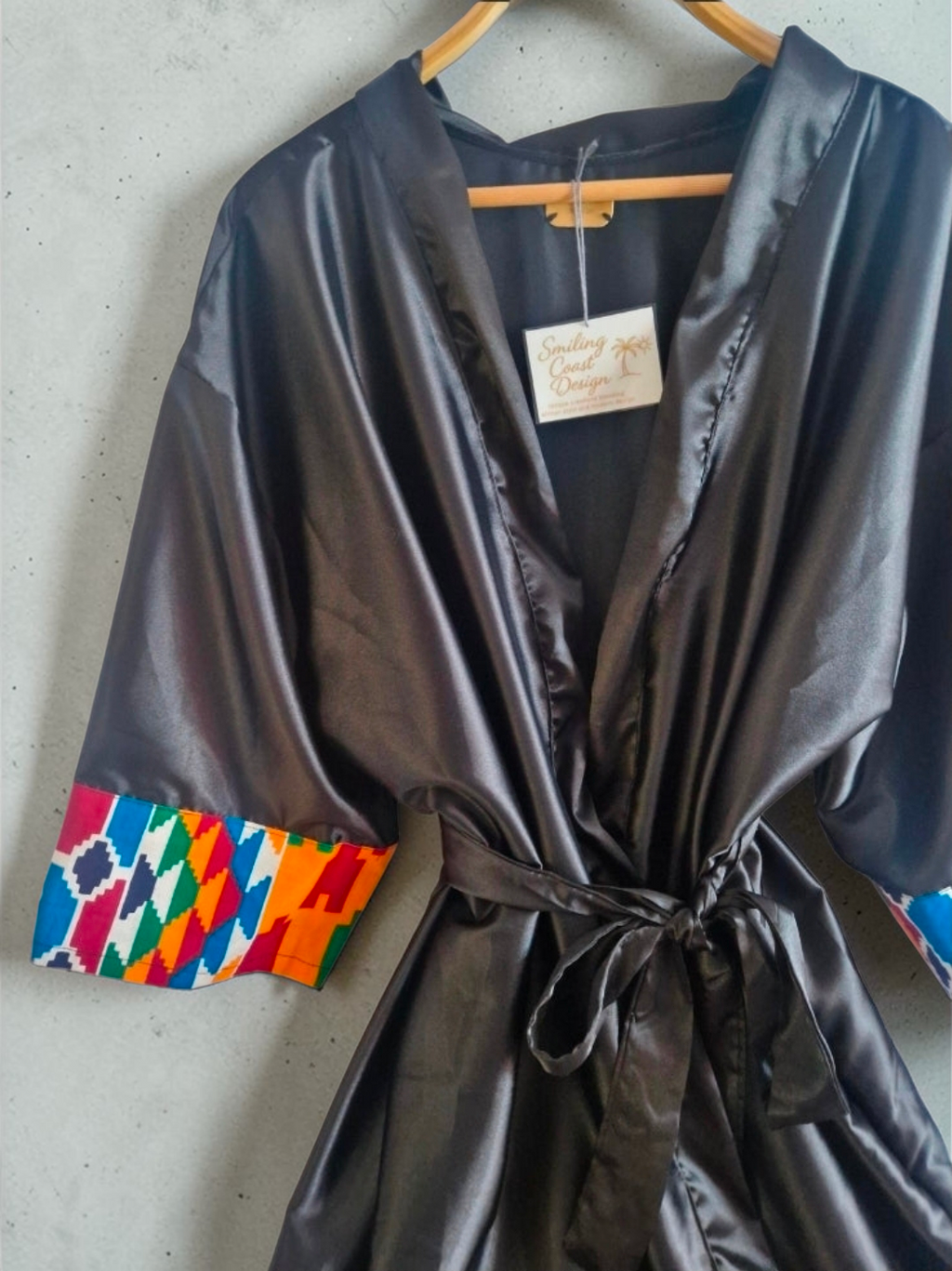 African Waxprint/Black Satin Robe (699 kr)