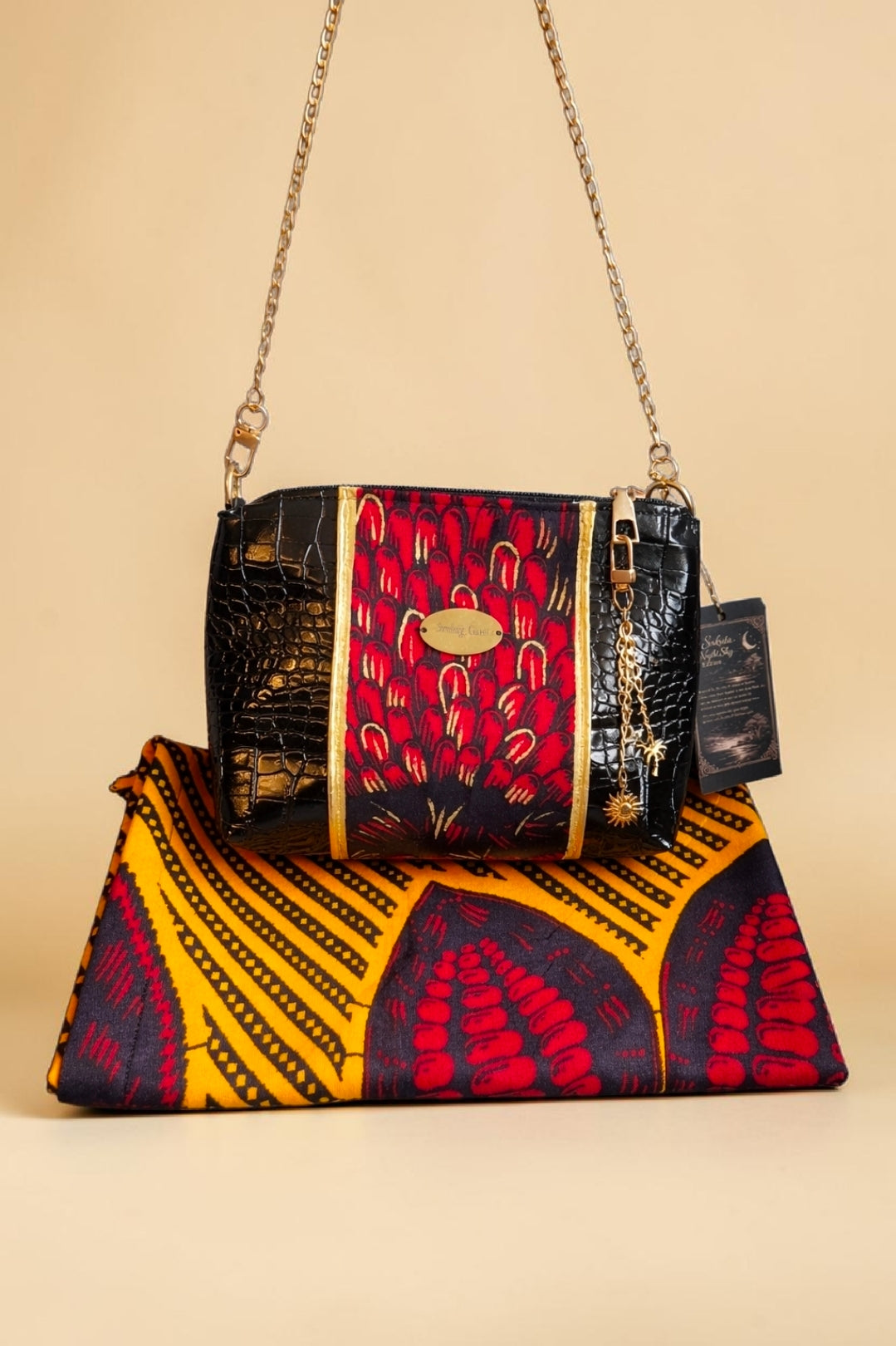 African waxprint & Croco Crossbody Bag (695kr)