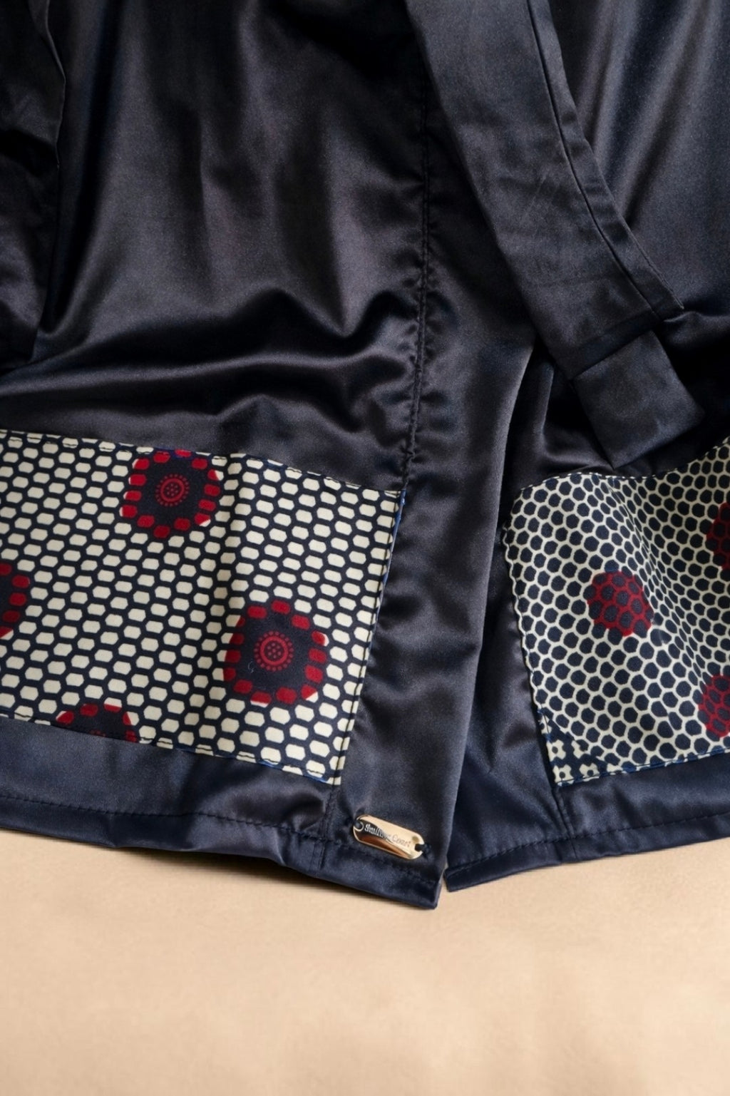 African Waxprint/Black Satin Robe (699 kr)